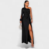 Julie – Elegantní šaty s rafinovaností