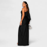 Julie – Elegantní šaty s rafinovaností