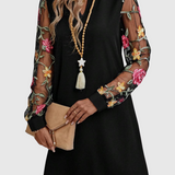 Zuzana | Elegantní šaty s výstřihem do V a výraznými rukávy