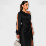 Julie – Elegantní šaty s rafinovaností