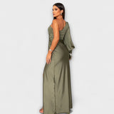 Julie – Elegantní šaty s rafinovaností